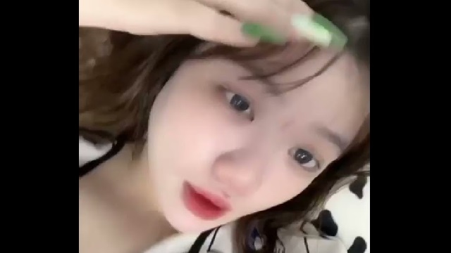 Phim sex gái xinh địt xong vẫn nứng lên show hàng